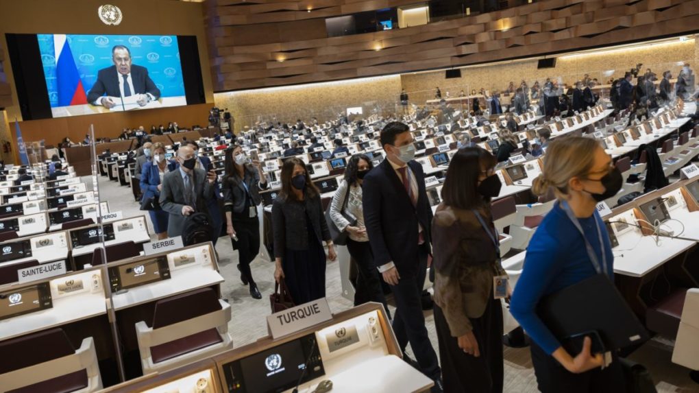 Počas prejavu Lavrova v Ženeve odišli diplomati na protest zo sály preč
