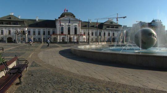 Prezidentský palác na Hodžovom námestí v Bratislave.