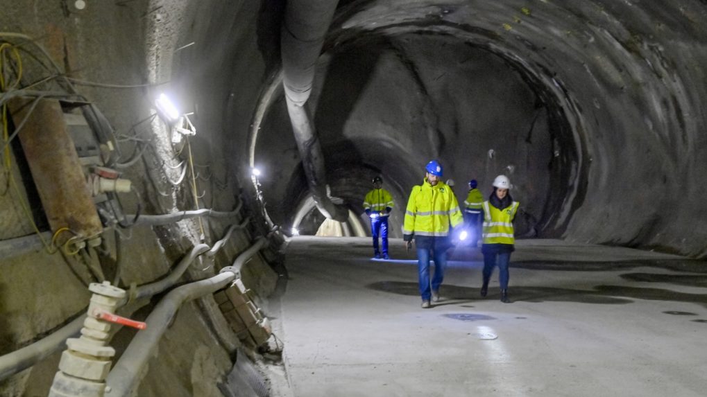 Rakúska firma Strabag, v ktorej má podiel ruský oligarcha, stavia pražské metro