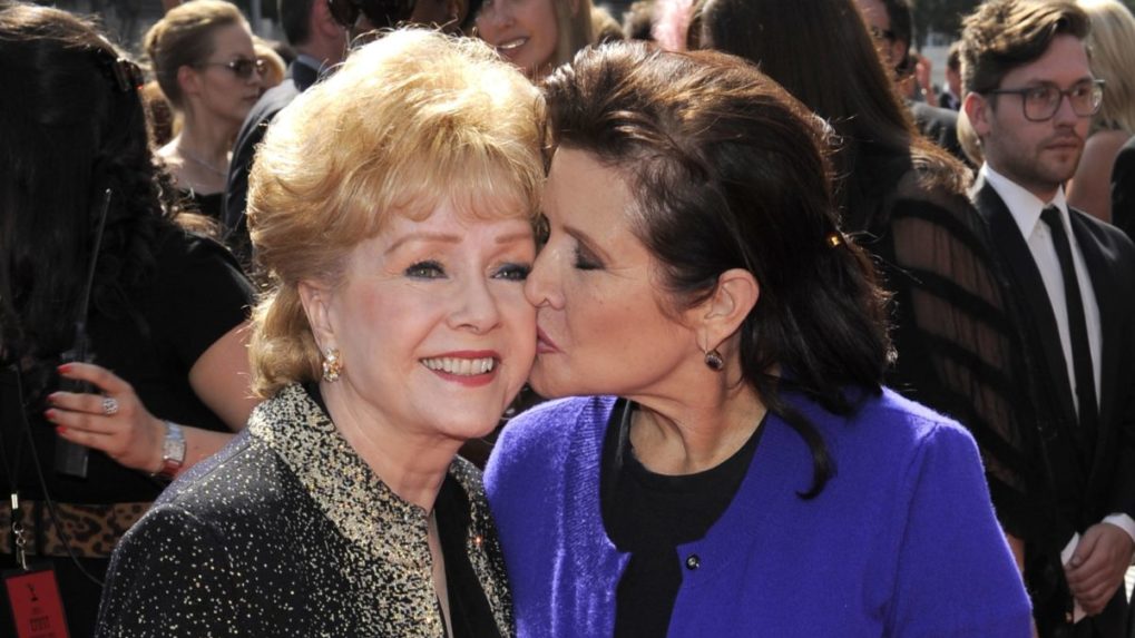 Americké herečky Debbie Reynoldsová a Carrie Fisherová.