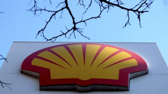 Na snímke logo britsko-holandskej spoločnosti Shell.