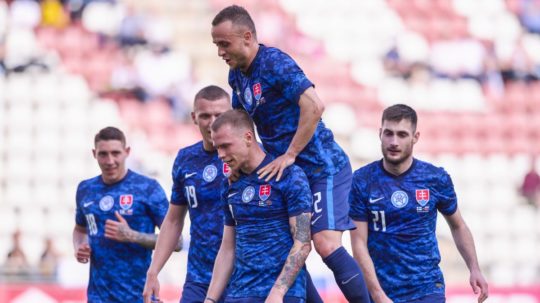 Slovenskí futbalisti v prípravnom zápase vyhrali nad Fínskom 2:0