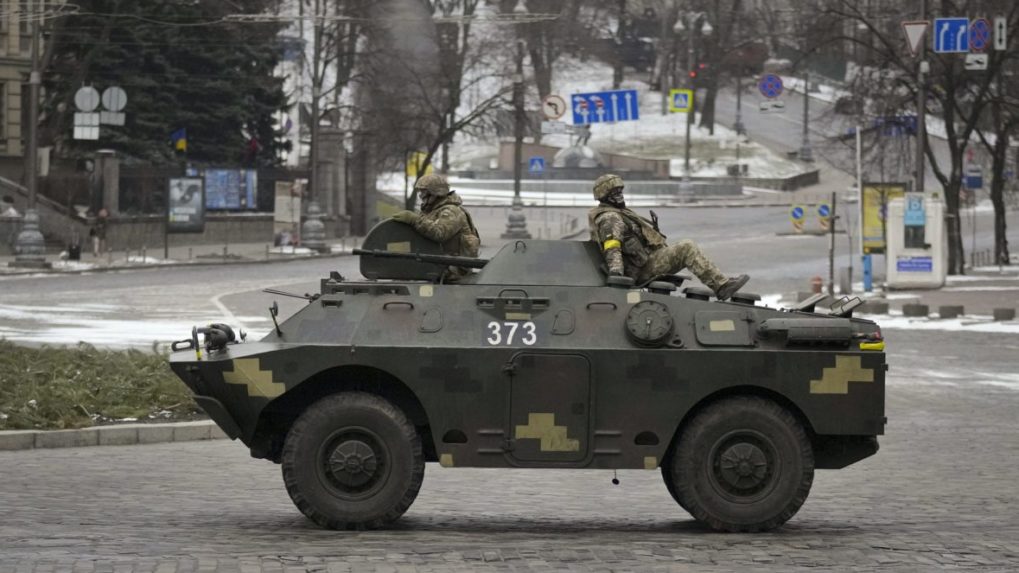 Zúfalí Rusi sa pri hľadaní svojich blízkych obracajú na ukrajinskú linku