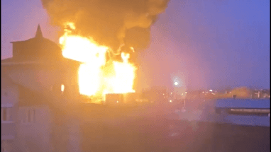 V ruskom meste Belgorod pri ukrajinských hraniciach vypukol požiar skladu paliva