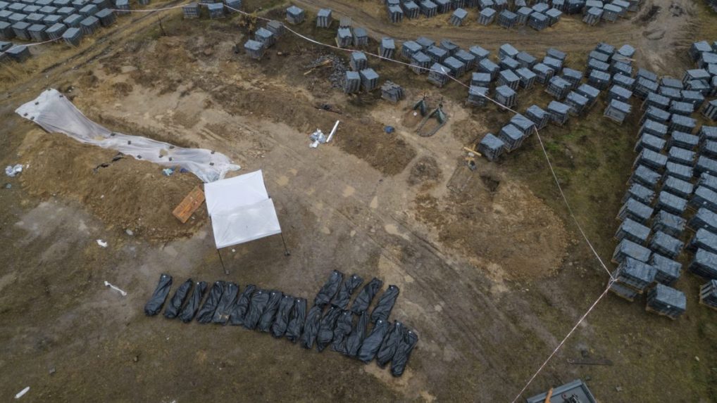 Dokončila sa exhumácia tiel v ukrajinskom Lymane