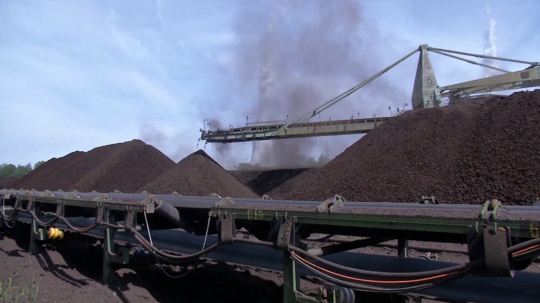 Cementárne hrozia zastavením výroby, problémom je čierne uhlie