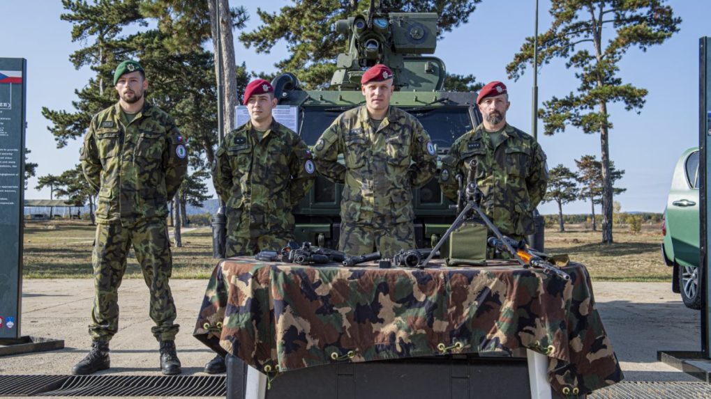 Prví českí vojaci NATO už prichádzajú na Slovensko, oznámil Naď