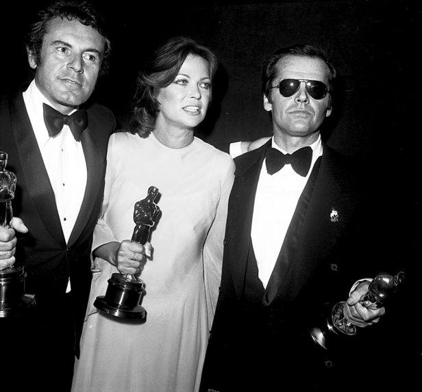Na snímke zľava režisér Miloš Forman a herci Louise Fletcherová a Jack Nicholson.