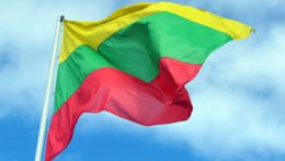 Na ilustračnej snímke vlajka Litvy.