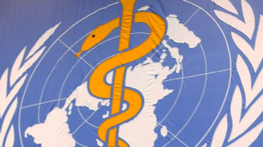 Logo Svetovej zdravotníckej organizácie (WHO) v Ženeve.