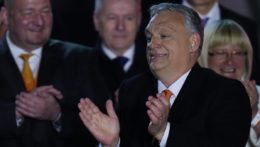 Maďarský premiér Viktor Orbán krátko po ukončení hlasovania v parlamentných voľbách.