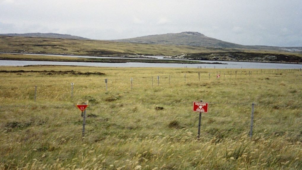 Bývalé mínové pole na Falklandách.