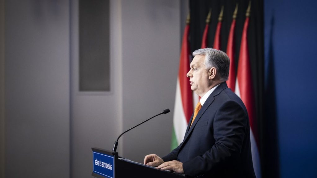 Orbán oznámil vyhlásenie stavu vojnovej hrozby