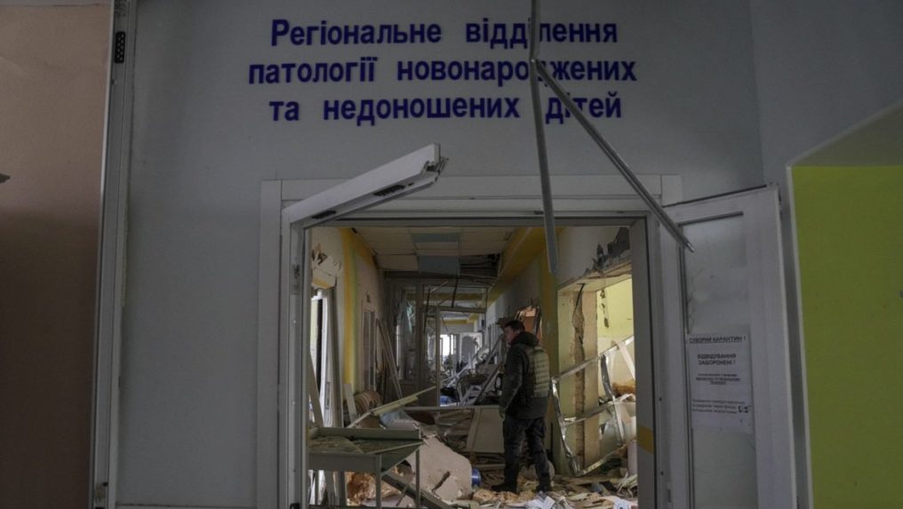 WHO potvrdila vyše 100 útokov na ukrajinské zdravotnícke služby