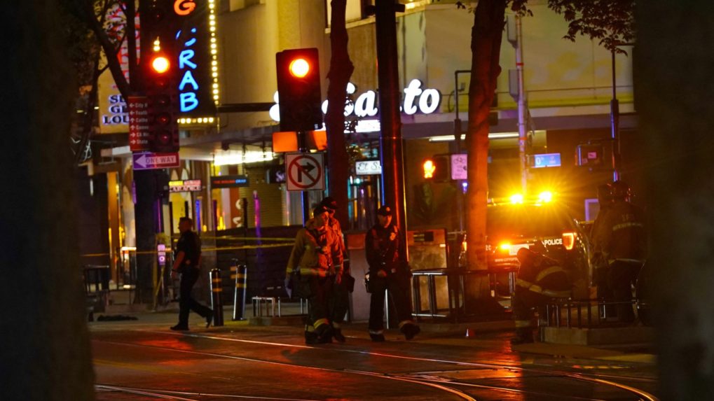 Pri streľbe v kalifornskom Sacramente zahynulo najmenej 6 ľudí