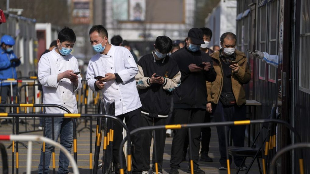 V Šanghaji začnú po ďalšom masovom testovaní uvoľňovať lockdown