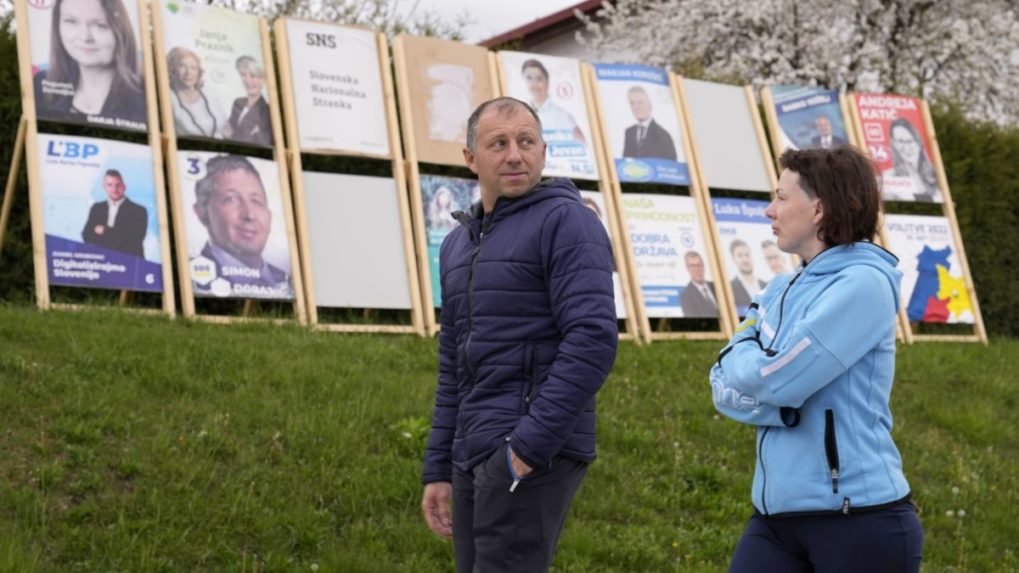 Voľby v Slovinsku vyhralo liberálne zelené hnutie, premiér Janša porazený
