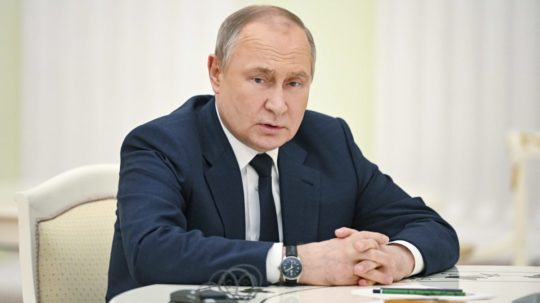 Putin: Kybernetická agresia zlyhala, rovnako ako sankčný nátlak