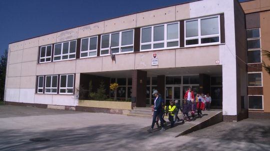 Základná škola v Prievidzi.