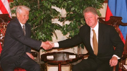Na snímke exprezident USA Bill Clinton a exprezident Ruska Boris Jelcin.