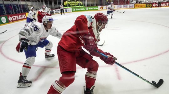 Zápas Dánska a Francúzska na MS 2022 v ľadovom hokeji.