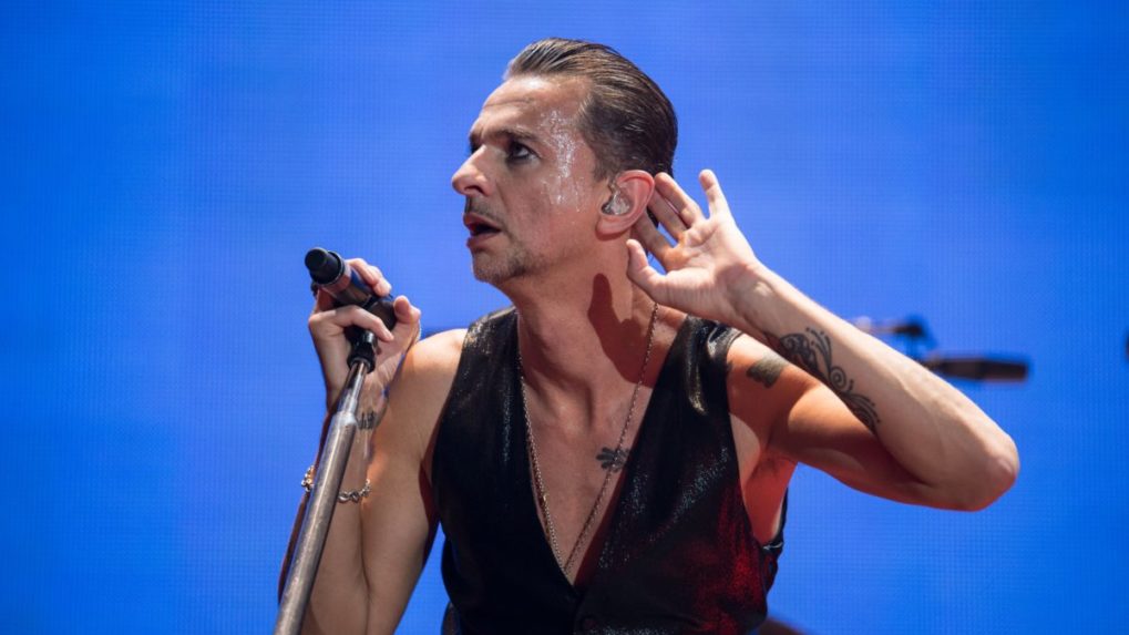 Naspieval svetové hity a prekonal ťažkú drogovú závislosť. Frontman Depeche Mode má 60 rokov