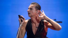 Spevák Dave Gahan z britskej skupiny Depeche Mode vystupuje počas koncertu v rámci The Delta Machine Tour 2014 v Bratislave.,