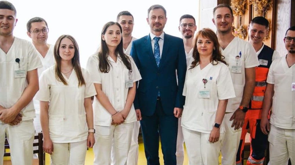 Premiér: Slovensko má záujem o lekárov a sestry z Ukrajiny