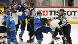 Zápas Nemecka s Kazachstanom na MS 2022 v ľadovom hokeji.