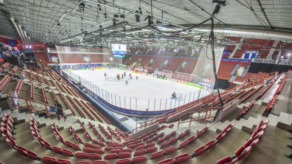 Helsinskú halu evakuovali, pred zápasom MS v hokeji tam vypukol požiar