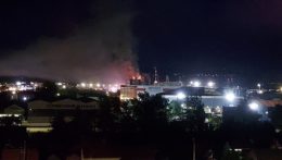 Oheň vo výrobnej hale v Malackách.
