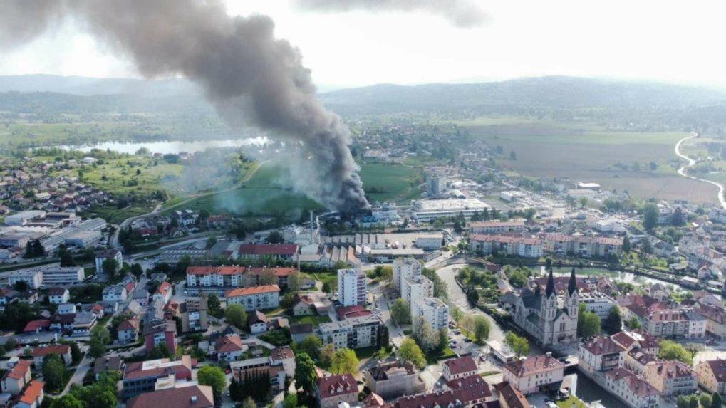 Záchranári našli po explózii chemickej továrne v Slovinsku telá piatich nezvestných
