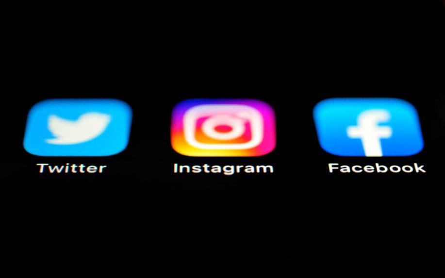 Tajné služby sa spoliehajú na informácie zo sociálnych médií, tvrdí americký expert na špionáž