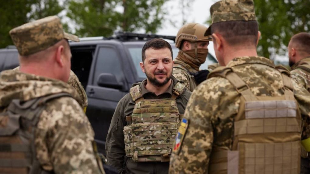 Zelenskyj: Ukrajinská armáda oslobodila ďalšie obce v Chersonskej oblasti