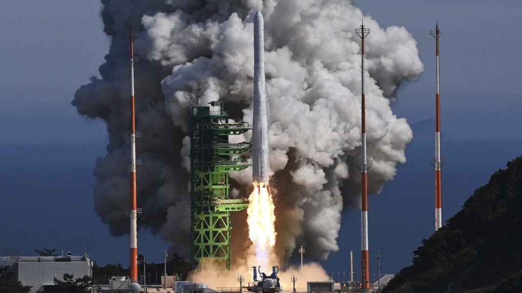 Južná Kórea úspešne dopravila satelit na obežnú dráhu vlastnou raketou