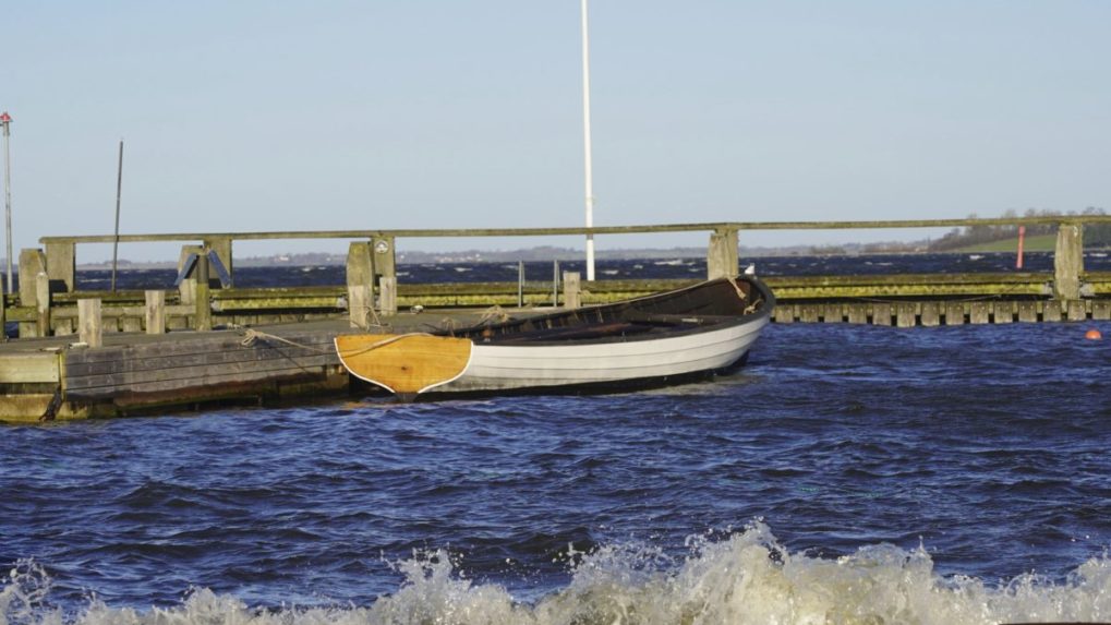 Ruská vojnová loď narušila naše výsostné vody, tvrdia Dáni