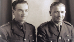 Na snímke vojaci Jan Kubiš a Jozef Gabčík.