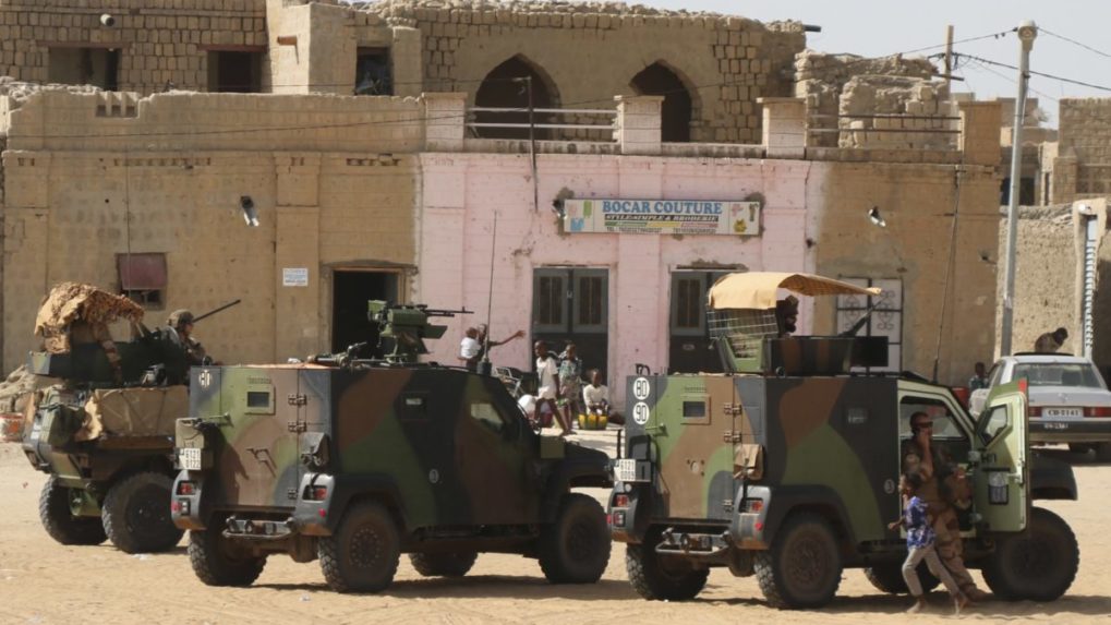 Dvaja príslušníci misie OSN zahynuli pri bombovom útoku v Mali