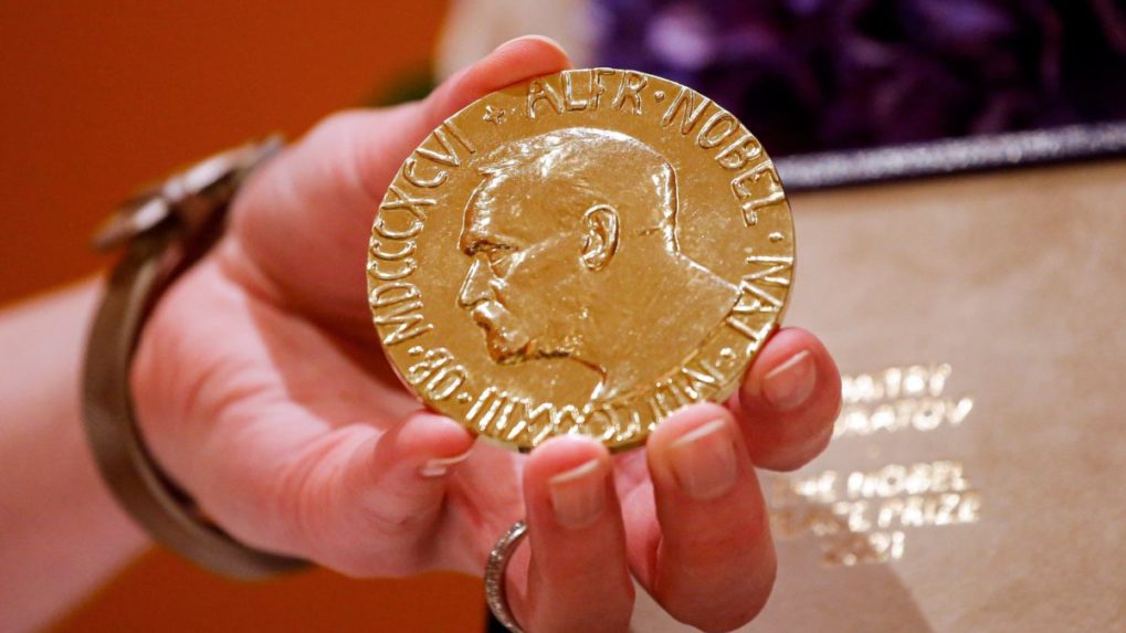 Držiteľ Nobelovej ceny mieru Dmitrij Muratov vydražil svoju medailu za vyše 100 miliónov dolárov