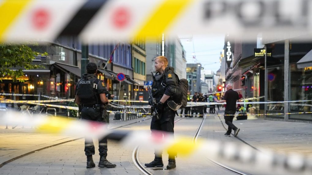 Streľba v centre Osla. Útočník zabil dvoch ľudí, 21 ďalších utrpelo zranenia