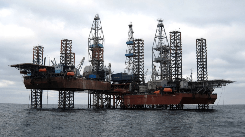 Ukrajinské sily mali zasiahnuť ruské ropné plošiny v Čiernom mori