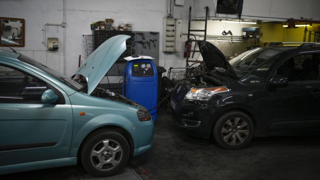 Európsky parlament schválil zákaz predaja nových áut so spaľovacími motormi od roku 2035