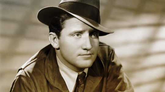 Spencer Tracy vo filme Looking for Trouble (1934).
