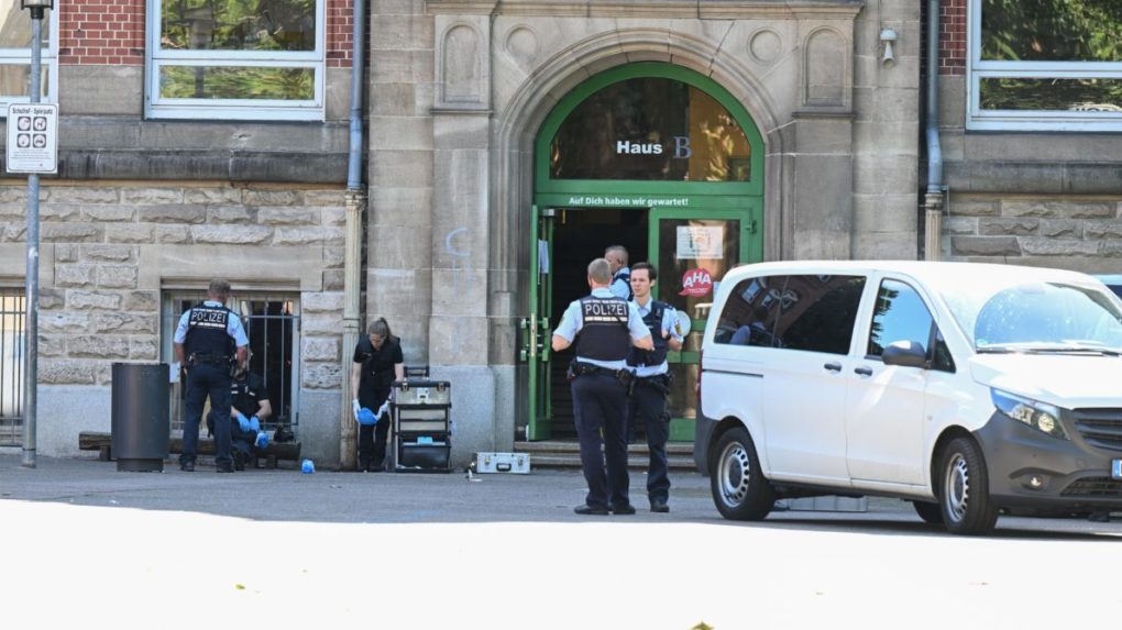 Pri útoku nožom v Nemecku utrpeli zranenia štyria ľudia