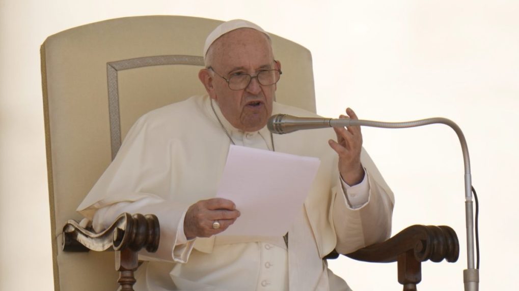Pápež František chce menej cestovať, nevylučuje ani odstúpenie