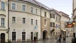 Na fotografii Budova Academie Istropolitana v Bratislave.