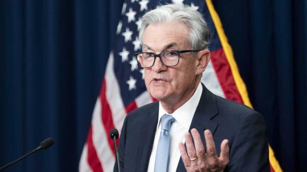 Fed pokračuje v sprísňovaní menovej politiky, zvýšil úrokové sadzby