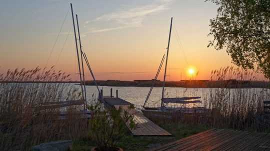 Neziderské jazero počas západu Slnka.