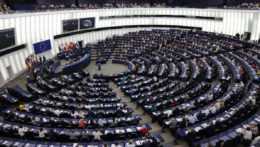 Na snímke hlasovanie v Európskom parlamente v stredu 6. júla 2022 v Štrasburgu na východe Francúzska.