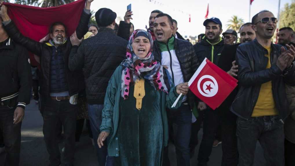V Tunisku prebieha referendum k ústave, ktorá má posilniť právomoci prezidenta